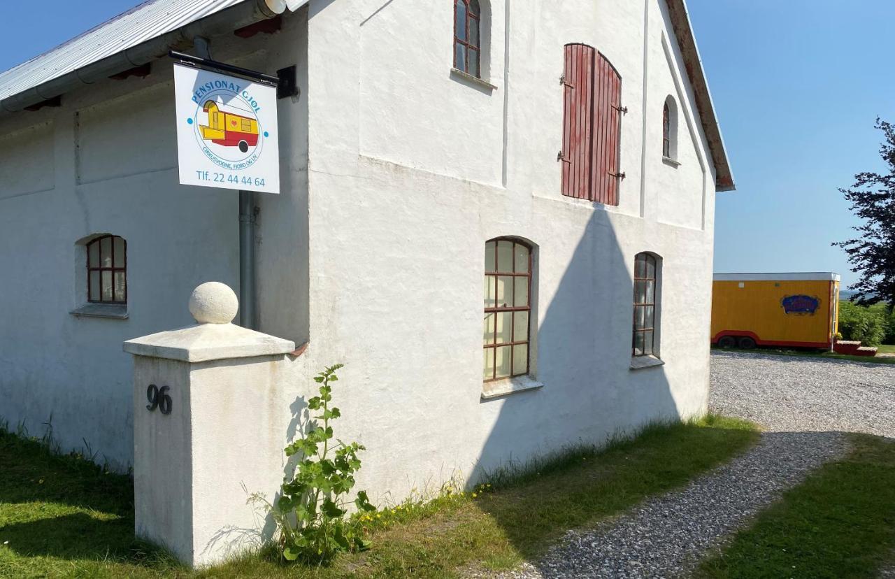 Guesthouse Gjoel Gjøl Esterno foto
