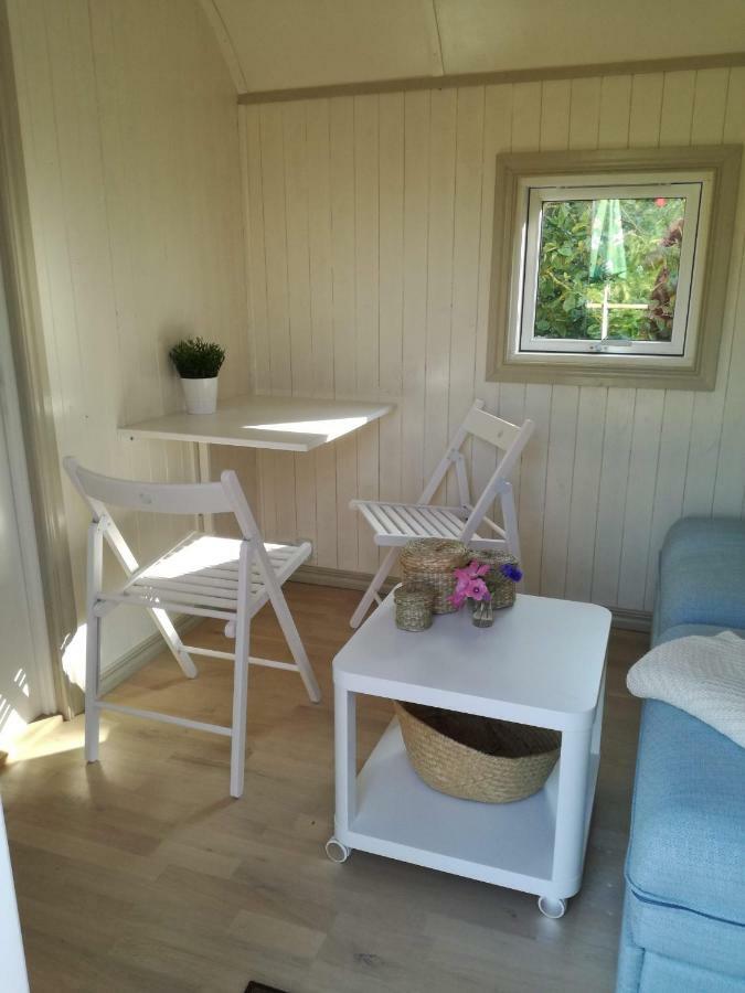 Guesthouse Gjoel Gjøl Esterno foto